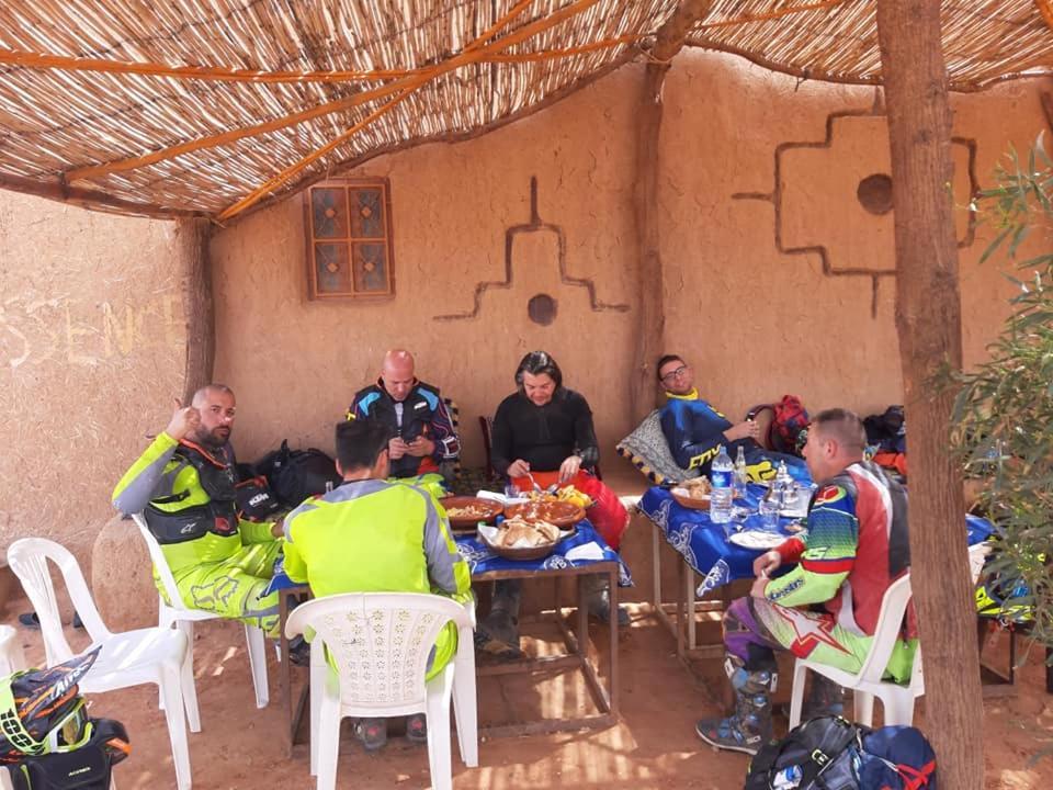 Hotel Auberge Dinosaur Sahara Maroc Tafraoute Sidi Ali Exterior foto